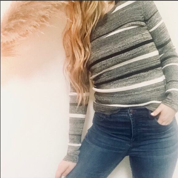 NEW BANANA REPUBLIC Grey Black White Striped Crew Neck Pullover Sweater Small S - Picture 2 of 7